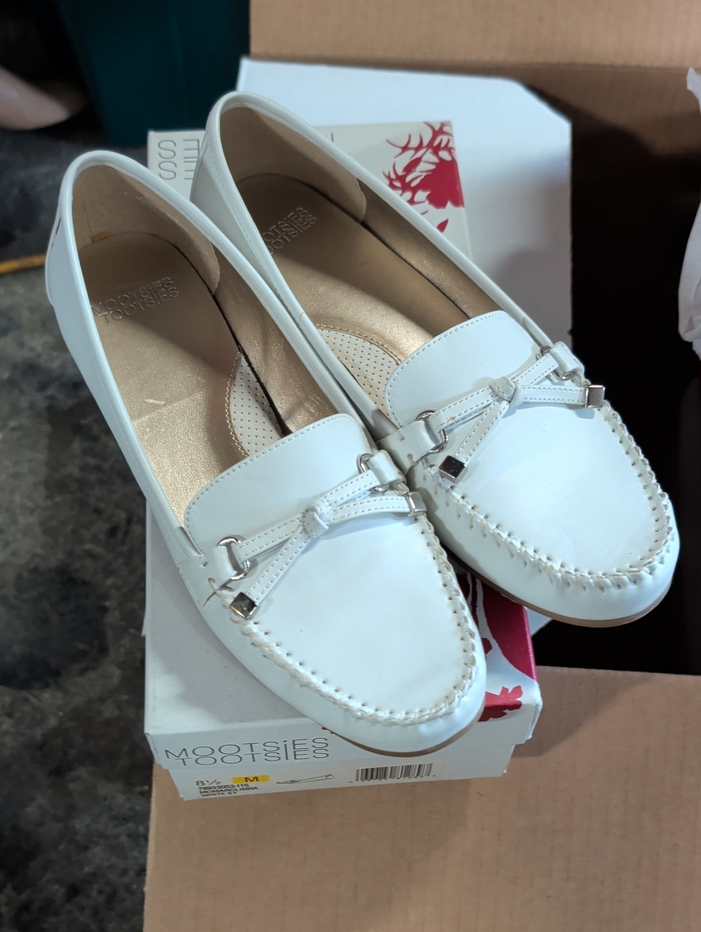 Mootsies Tootsies White Momarolinna Loafer Flats with Metal Bit